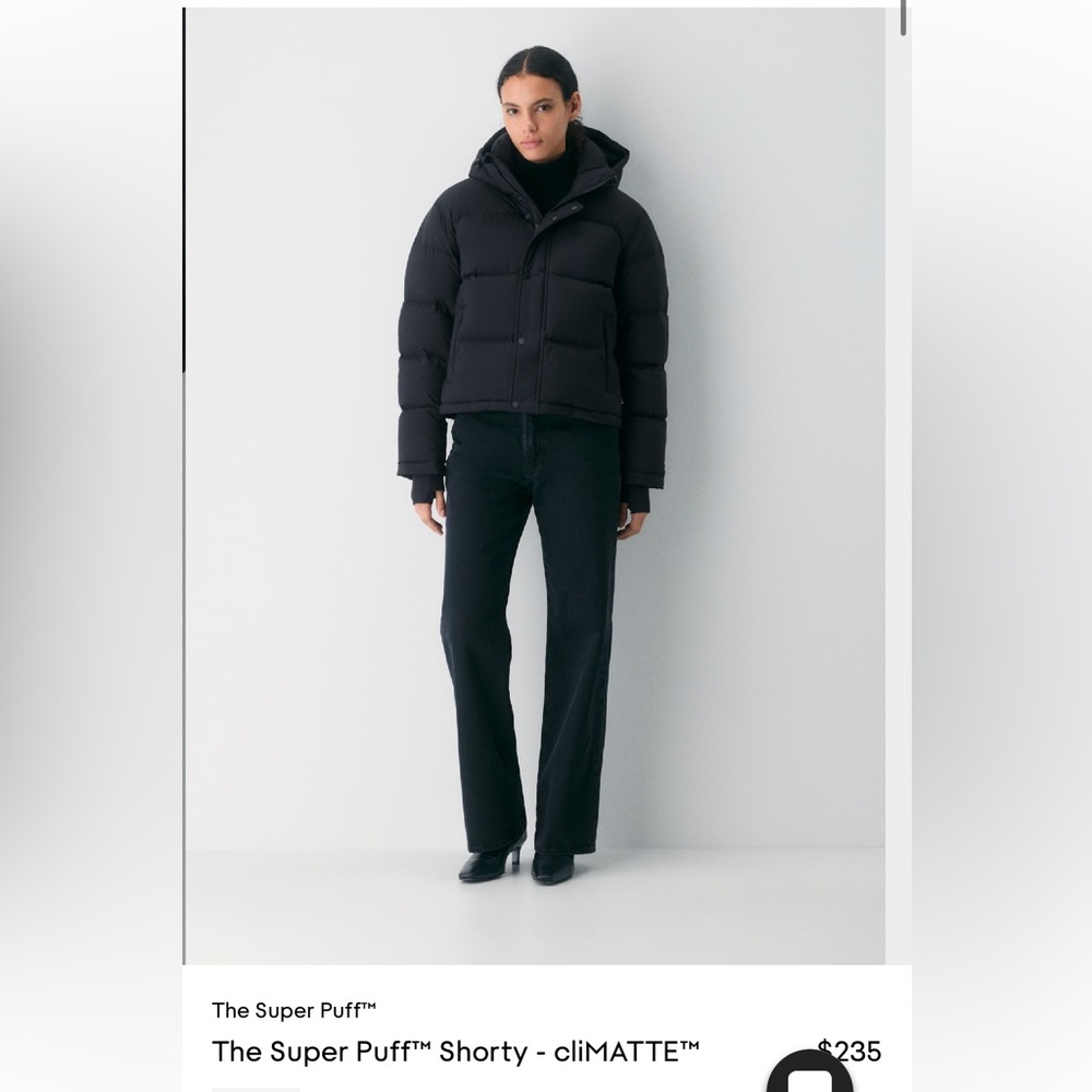 Aritzia Super Puff Shorty Matte Black